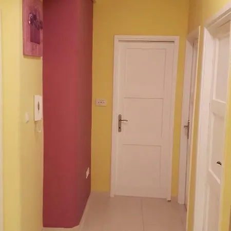 Urban City Center Apartment
